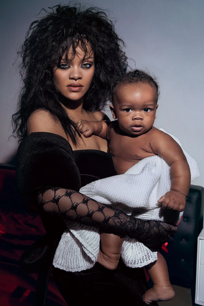 Rihannanın oğlu ilə - İlk fotosessiyası
