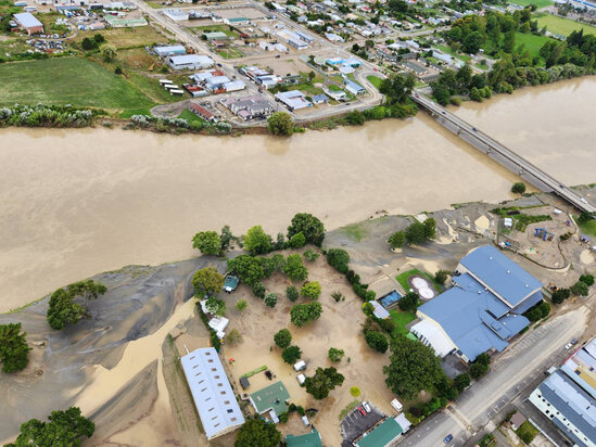 Yeni Zelandiyada qasırğa: Ölənlər var - VİDEO
