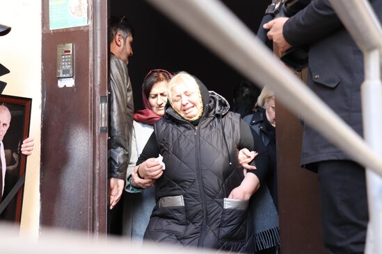 Xalq artisti Ramiz Novruzun son mənzilə yola salınır-FOTOLAR-YENİLƏNİR