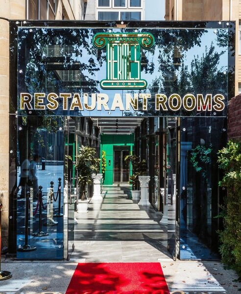 "Hermes" restoranı bina sakinlərini narahat edir