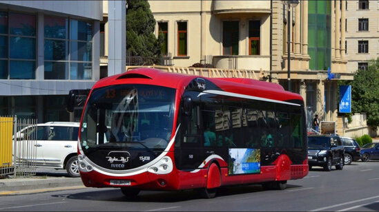 Paytaxt sakinlərinin NƏZƏRİNƏ: 17 avtobusun hərəkət sxemi dəyişdirilir