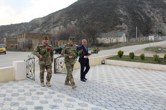 Novruz bayramı ərəfəsində müxtəlif bölgələrdə hərbi qulluqçularla görüş olub