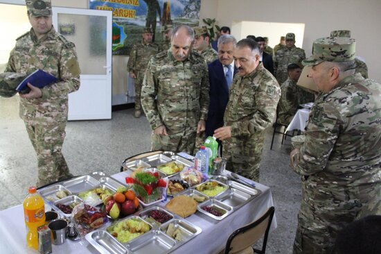 Novruz bayramı ərəfəsində müxtəlif bölgələrdə hərbi qulluqçularla görüş olub