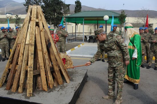 Novruz bayramı ərəfəsində müxtəlif bölgələrdə hərbi qulluqçularla görüş olub