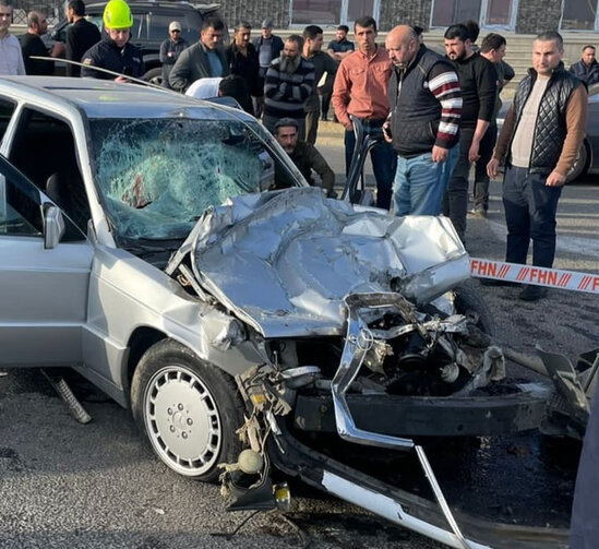 Abşeronda AĞIR QƏZA: Ölən və xəsarət alanlar var - FOTO