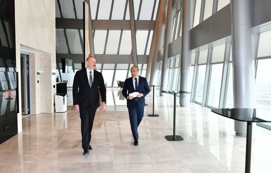 İlham Əliyev Əmlak Məsələləri Dövlət Xidmətinin yeni inzibati binasının açılışında iştirak edib - FOTO