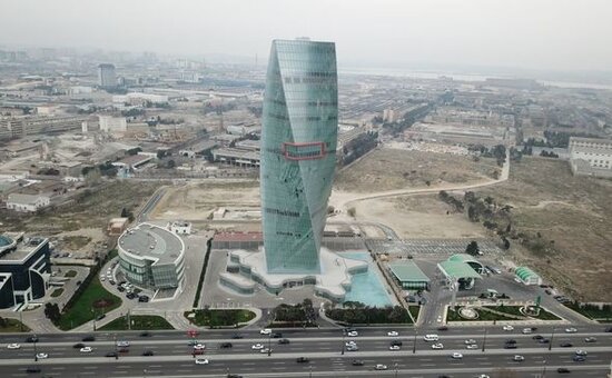 İlham Əliyev Əmlak Məsələləri Dövlət Xidmətinin yeni inzibati binasının açılışında iştirak edib - FOTO