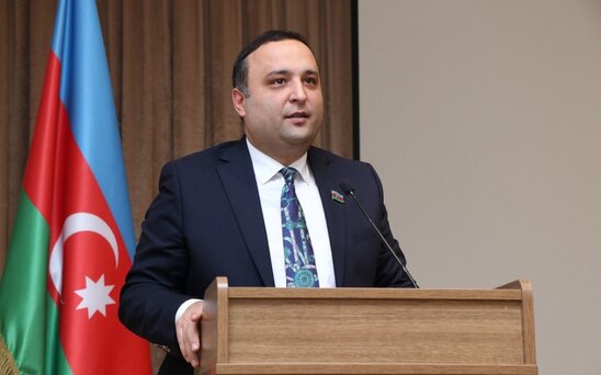 Deputat: "Emmanuel Makronun siyasi siması yoxdur, Fransanın ən uğursuz prezidentidir"