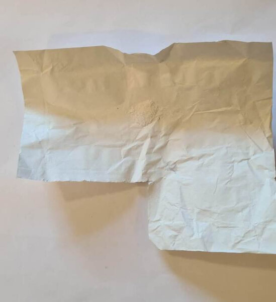 Ana həbsdəki oğluna "patı" keçirmək istəyərkən tutuldu - FOTO