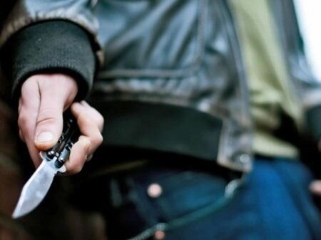 Bakıda 20 yaşlı gənc parkda dava zamanı bıçaqlanıb