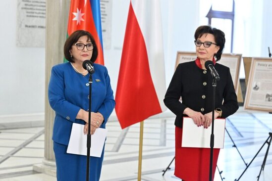 Milli Məclisin sədri Sahibə Qafarova "Azərbaycanda Polşa irsinin inciləri" sərgisinin açılışında çıxış edib