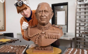 Kral Çarlzın şokoladdan heykəli hazırlanıb