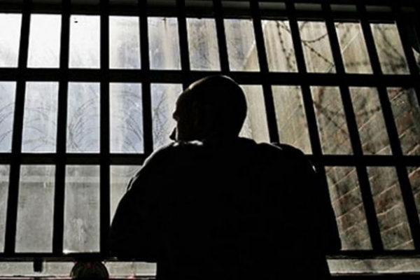 Hansı cinayətlərə görə ömürlük həbs cəzası verilir? - AÇIQLAMA