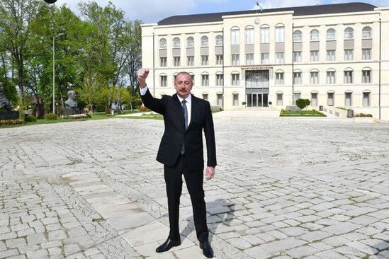 Prezident: "Heydər Əliyevin ən böyük arzusu Şuşanı, Qarabağı və Zəngəzuru azad görmək idi"