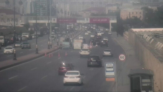 "8 Noyabr" prospektində yol çökdü - FOTO