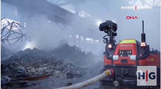 Yanğını söndürmək üçün robotdan istifadə edildi - VİDEO