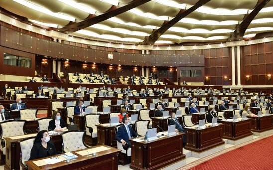 "Hərbi vəzifə və hərbi xidmət haqqında" və "Kəşfiyyat və əks-kəşfiyyat fəaliyyəti haqqında" qanunlara dəyişikliklər I oxunuşdan ke