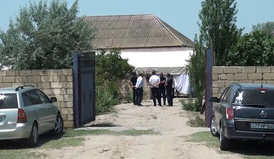 18 yaşlı oğlan xalasının ərini vəhşicəsinə qətlə yetirdi - TƏFƏRRÜAT - VİDEO