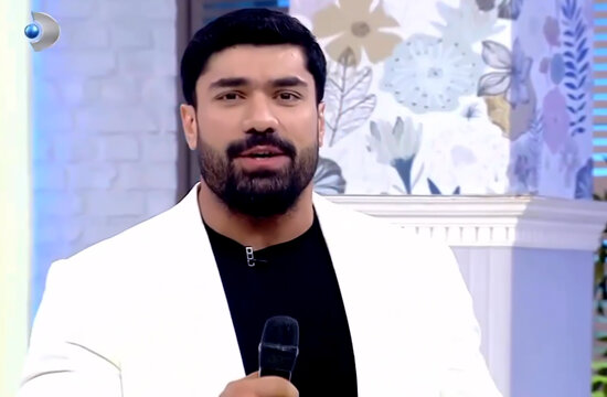 Keçmiş baş nazirin xanəndə kürəkəni "Kanal D"də qonaq oldu - VİDEO