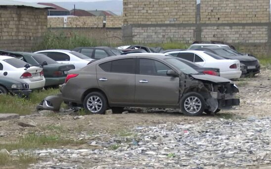 Sahibsiz hesab edilən avtomobillərin utilizasiyaya verilməsinə dair layihə I oxunuşda təsdiqlənib