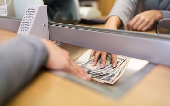 Deputat: "Azərbaycanda 10 minə yaxın valyutadəyişmə məntəqəsi bağlanıb"