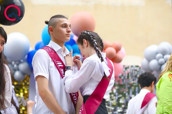 Kimi gülür, kimi ağlayır... - "Son zəng"dən fotolar