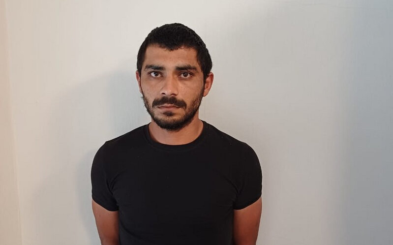 Qonşusunun evindən 12 min manatlıq xalçanı aparan şəxs ƏLƏ KEÇDİ