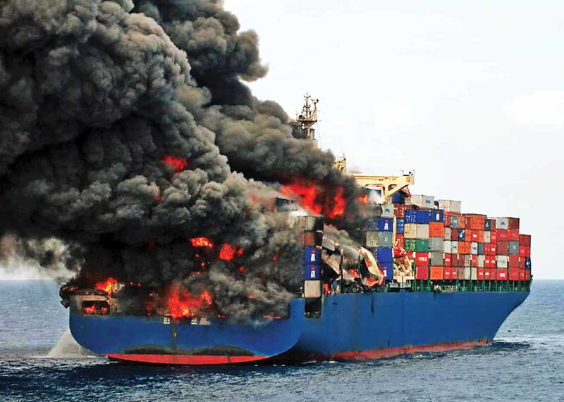 ABŞ-da gəmidə yanğın oldu: 2 ölü, 5 yaralı