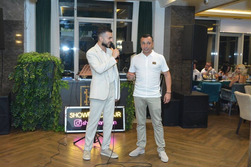 İş adamı Emil Əkbərov doğum gününü sevənləri ilə birgə qeyd etdi - VİDEO