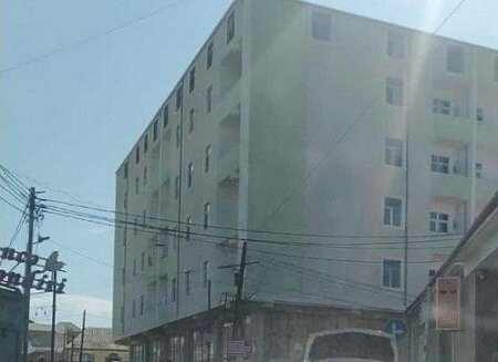 Masazır qəsəbəsinin Qaçaq Nəbi küçəsində qanunsuz bina - FHN və Arxitektura Komitəsi hara baxır?