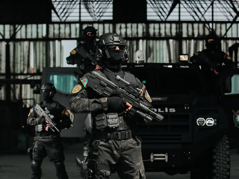 Polisdən BÖYÜK ƏMƏLİYYAT: 60 nəfər tutuldu - FOTO/VİDEO