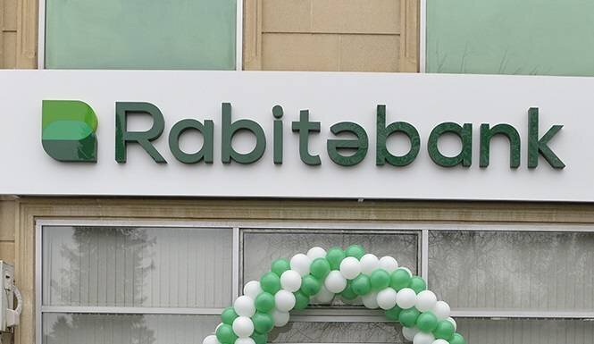 Biznesmenlər "Rabitəbank"dakı pullarını çəkməkdə davam edirlər