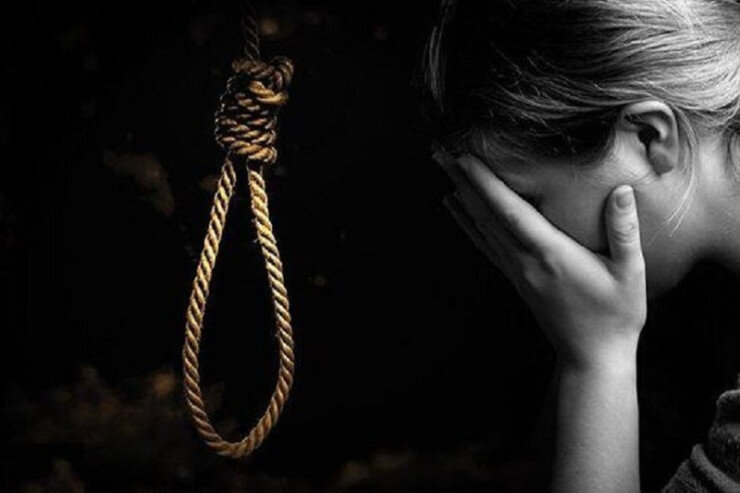 Ucarda DƏHŞƏT: iki uşaq anası özünü asdı