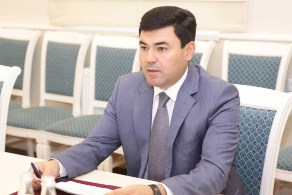 İcra başçısı özünə yeni model "Range Rover" aldı - FOTOLAR