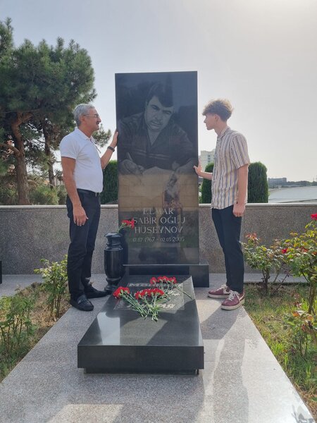 Elmar Hüseynovun ailəsi illər sonra Azərbaycanda - FOTOLAR