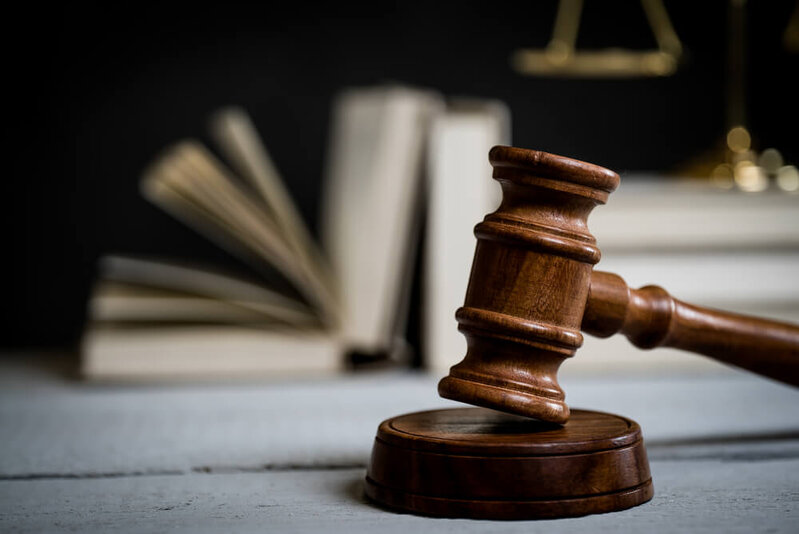 Məhkəmə sevgilisinə əzab verən şəxslə bağlı qərar çıxardı