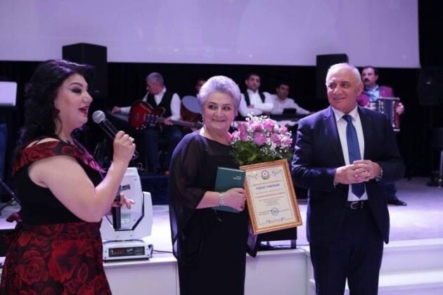 Tanınmış şəxsin keçmiş əri elektron qolbaqla gəzəcək - Külli miqdarda borc (TƏFƏRRÜAT)