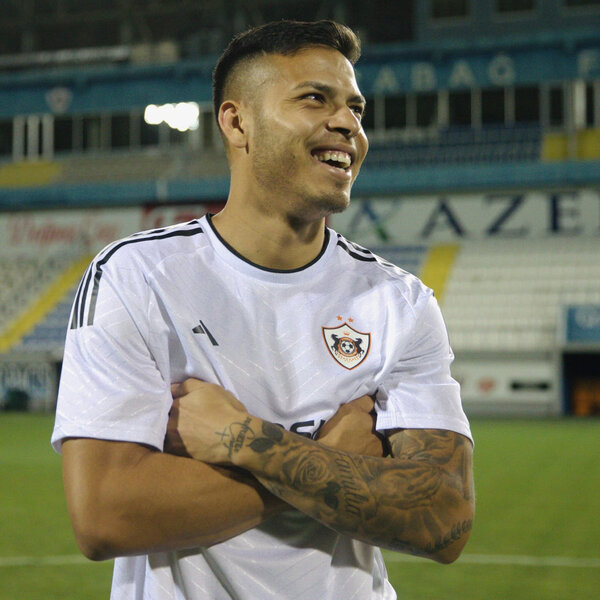 "Qarabağ" yeni futbolçu transfer etdi - FOTO