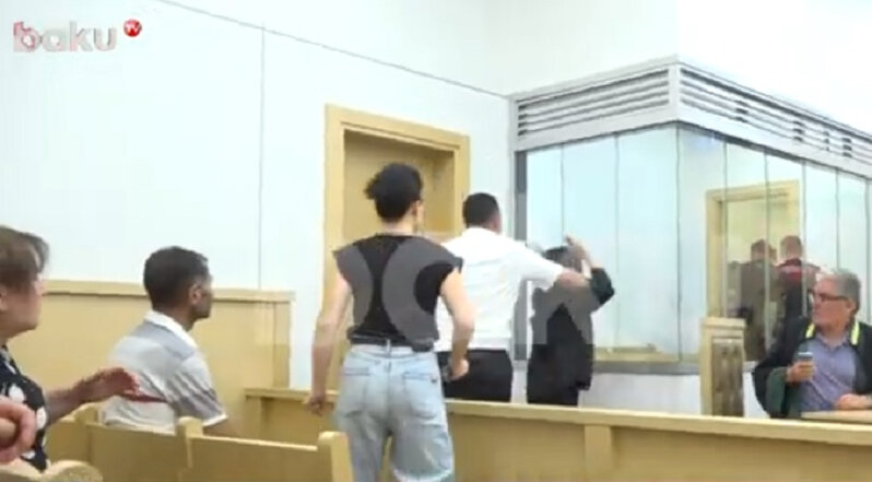 Məşq zamanı ölən azyaşlının anası ilə idmançı arasında məhkəmədə qalmaqal - VİDEO