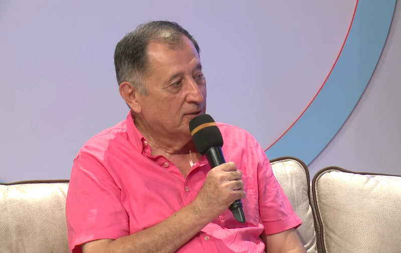 Baba Vəziroğlu: "Bəzi televiziyalar cəmiyyətin quyruğunda sürünmək istəyir" - VİDEO