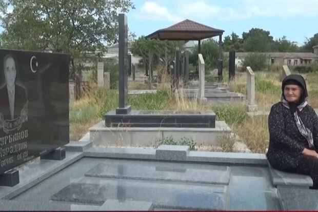 Ölmədən özünə məzar düzəltdirən qadın - VİDEO