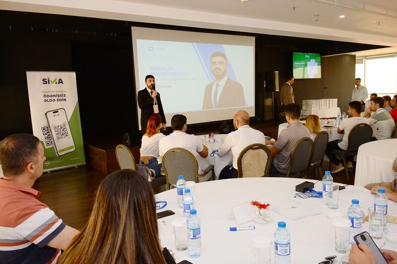 "AzInTelecom" jurnalistlər üçün təlim keçirib-Fotolar