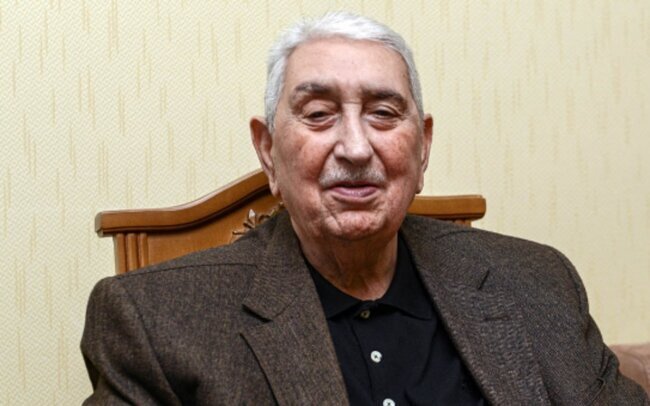 Arif Babayev vəzifəsindən getdi