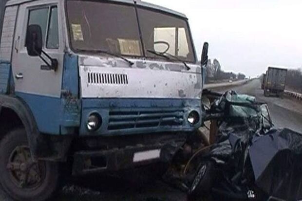 Göygöldə "KamAz"la VAZ toqquşdu: Ölən və yaralananlar var