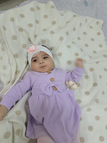 7 aylıq Xədicənin anası fəryad edir: "Övladımı itirməkdən qorxuram, dəstəyə ehtiyacımız var" - FOTO