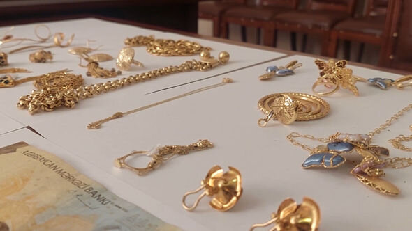 Azərbaycanda mənzildən 60 min manat pul, 20 min manatlıq qızıl oğurlanıb - FOTO