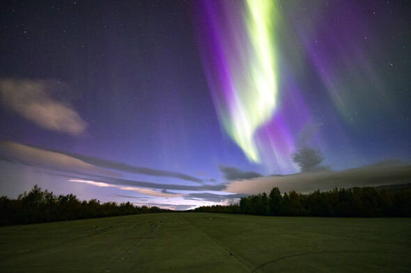 Maqnit qasırğasından yaranan möhtəşəm qütb parıltısı - FOTO