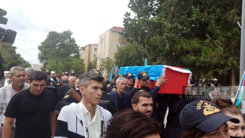 Erməni terroru nəticəsində həlak olan polis serjantı Asim Camalzadə dəfn olunub - YENİLƏNİB