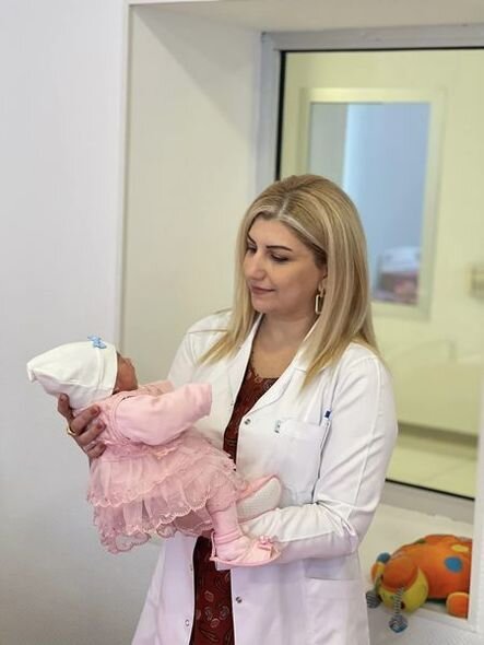 Ötən həftə Salyanda küçəyə atılan körpənin son durumu AÇIQLANDI - FOTO