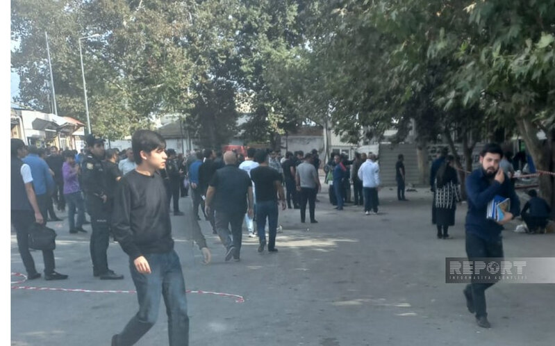 Gəncədə ticarət mərkəzinin bir hissəsi çöküb - YENİLƏNİB